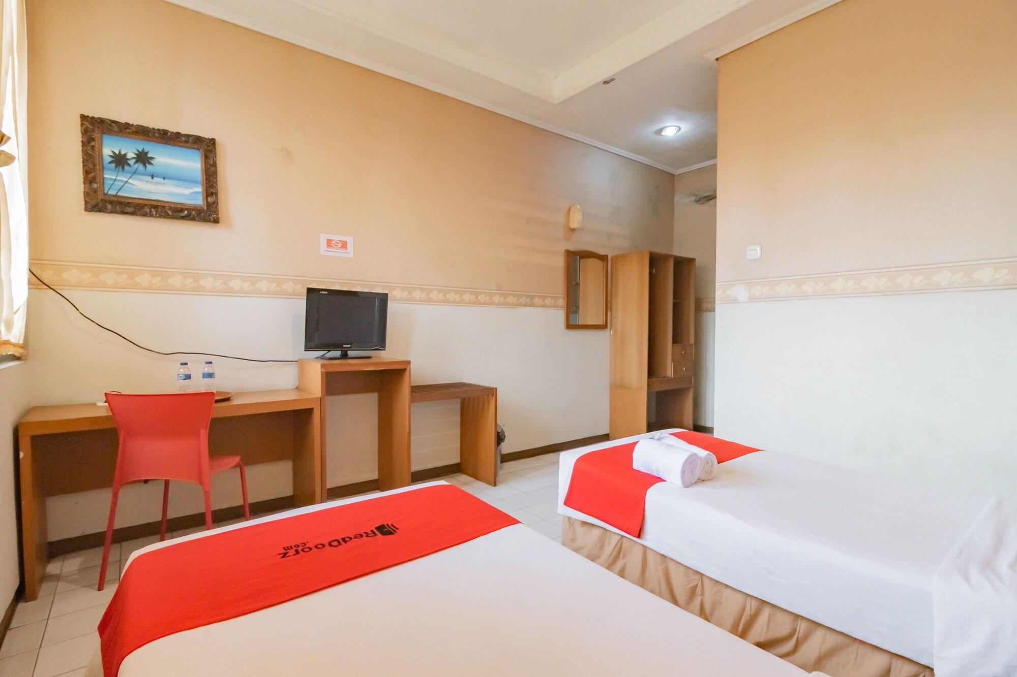 Reddoorz Plus @ Sukamulya Pasteur 2 Бандунг Екстериор снимка